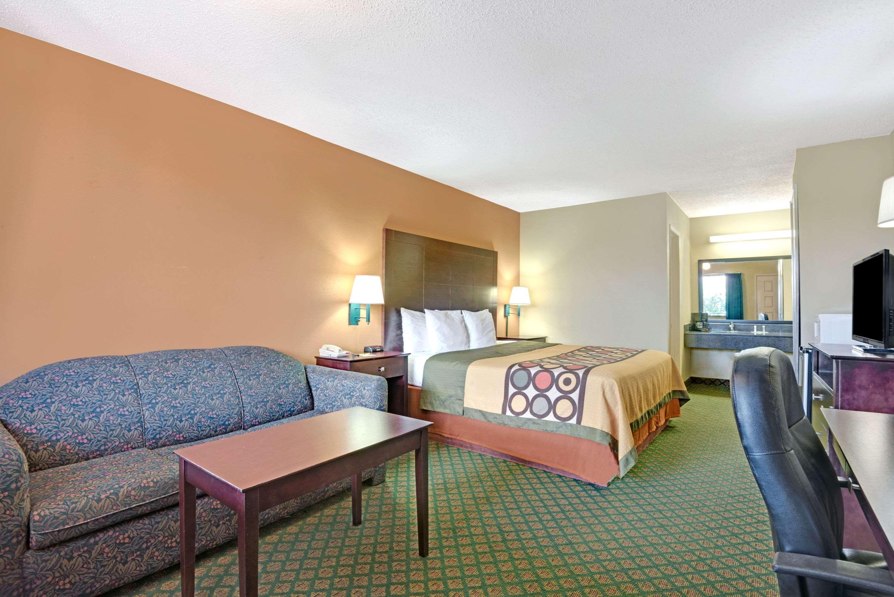 Super 8 By Wyndham Universal City Bagian luar foto