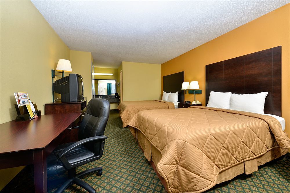Super 8 By Wyndham Universal City Bagian luar foto